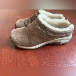 Merrel Encore Ice leather and sheepskin shoes size 7